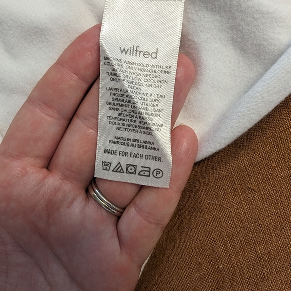 Wilfred White Tee With Pleated Sleeve - Picture 4 of 6